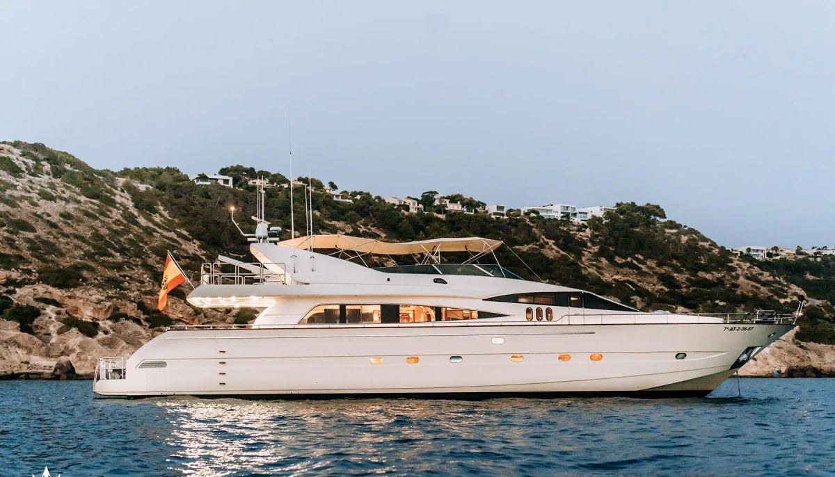 SONRISA SEPTIMO yacht charter 2