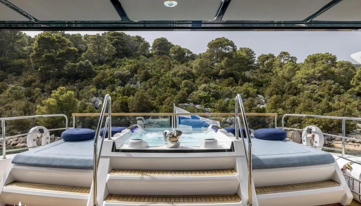 EXIT yacht charter 4