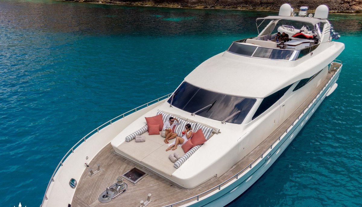 DAYPA yacht charter 2