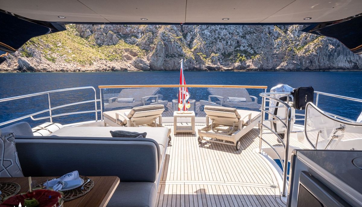MOONLIGHT yacht charter 4