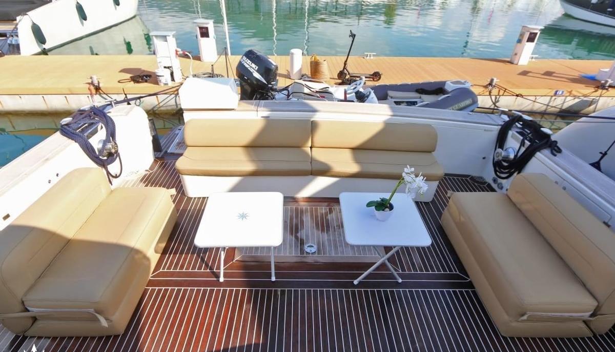 GUARFIRO yacht charter 5