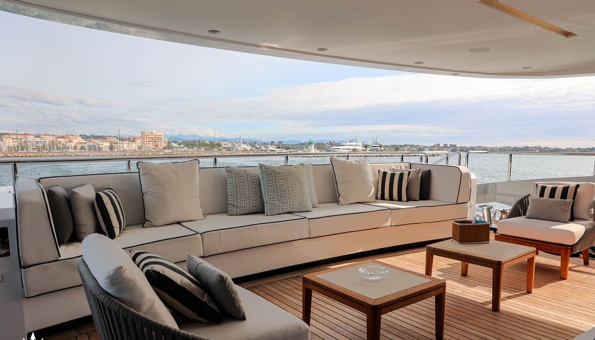 PI yacht charter 5