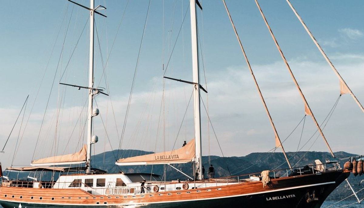 LA BELLA VITA yacht charter 2