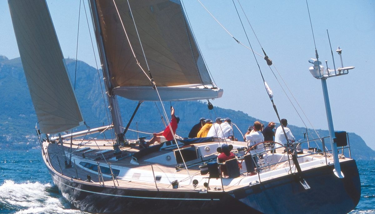 FAR II KIND yacht charter 4
