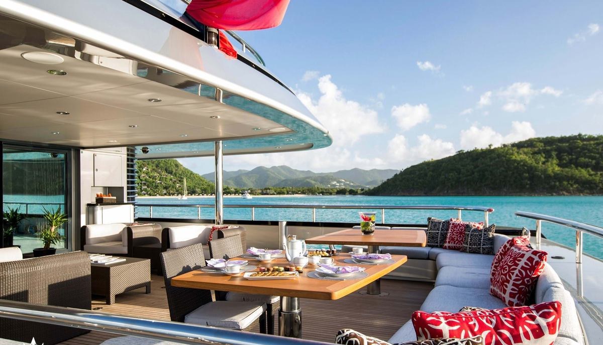 SLIPSTREAM yacht charter 5