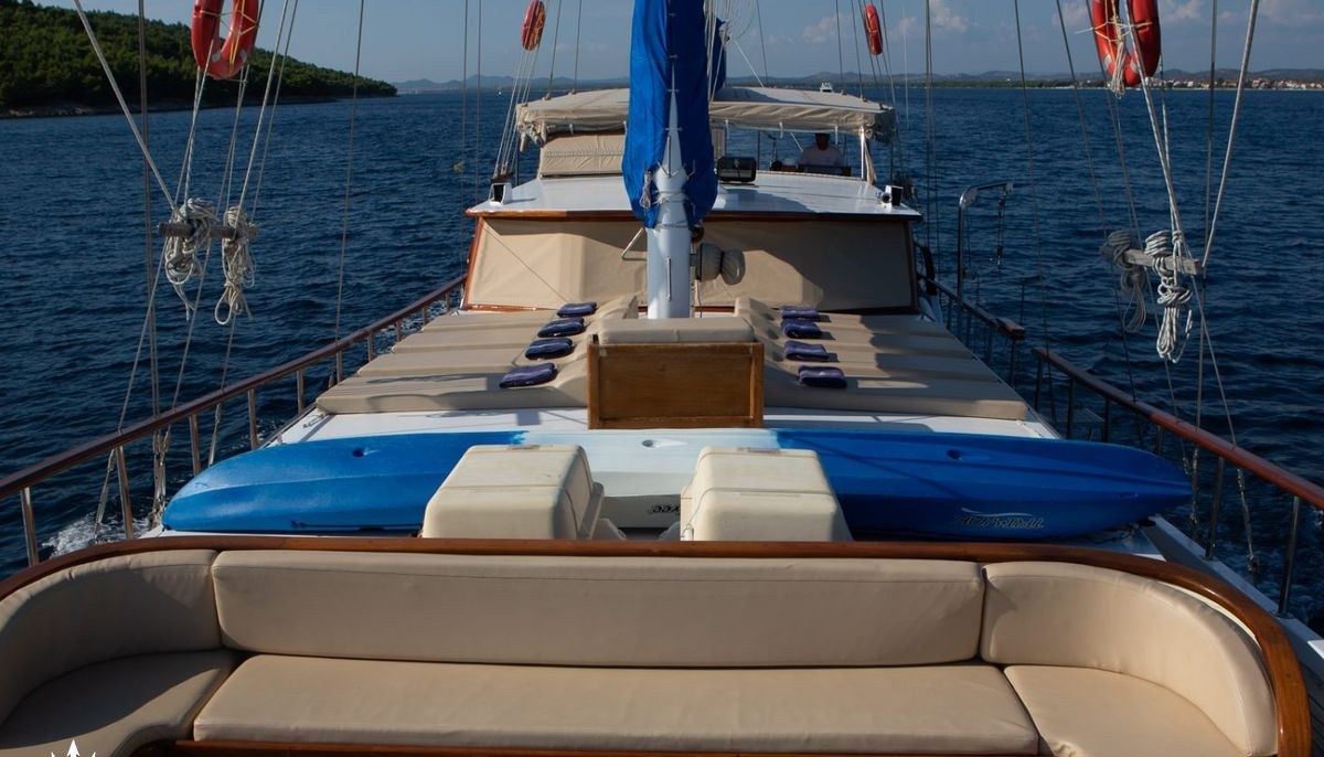 MALENA yacht charter 3