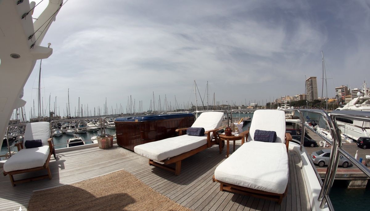 ANYPA yacht charter 4