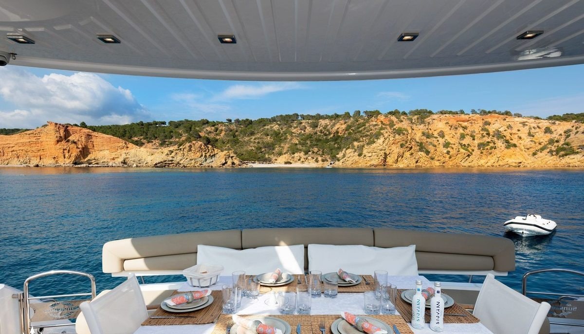 CALA DI LUNA yacht charter 5