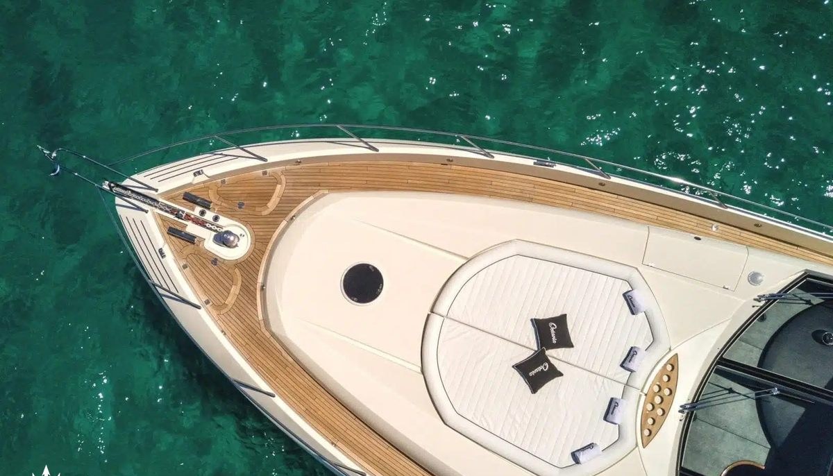 OCTAVIA yacht charter 3