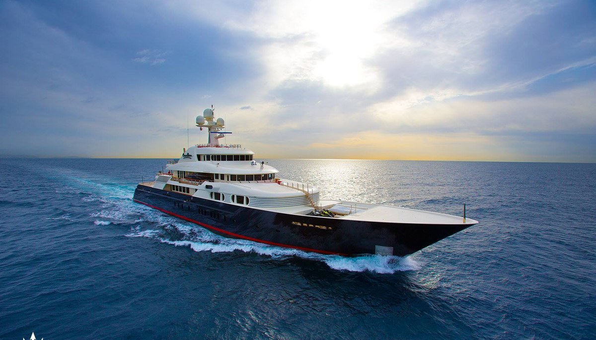 COCOA BEAN yacht charter 2