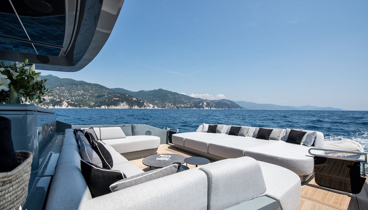 MARTITA yacht charter 4