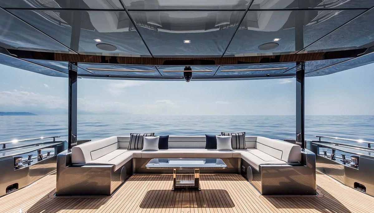DON'T WORRY yacht charter 5