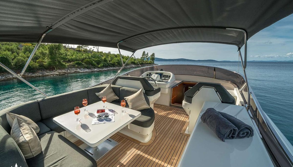 JANTAR yacht charter 3