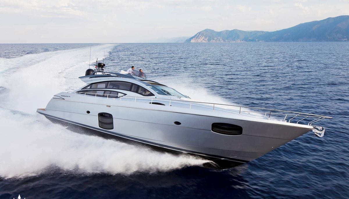 SUENO yacht charter 2