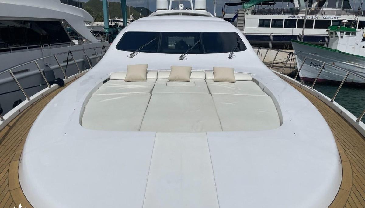 L'ESPERANCE yacht charter 3