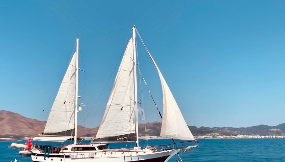 DERYA DENIZ yacht charter 2