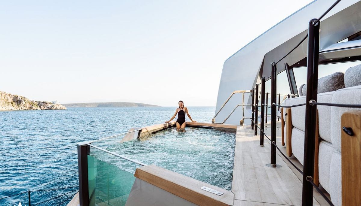 THIS IS IT yacht charter 5