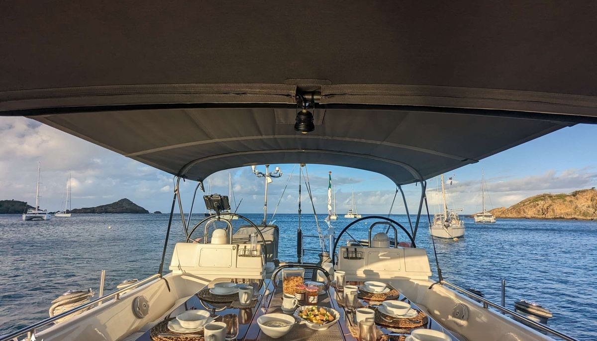 ELVIS MAGIC yacht charter 3