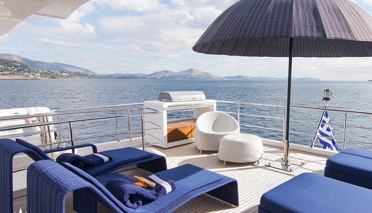 MEMORIES TOO yacht charter 3