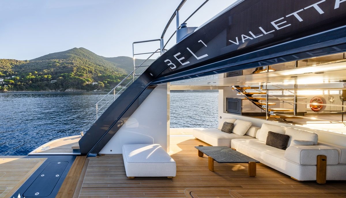 BEL1 yacht charter 4