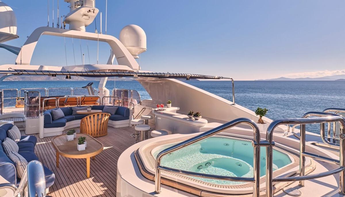 JO I yacht charter 3