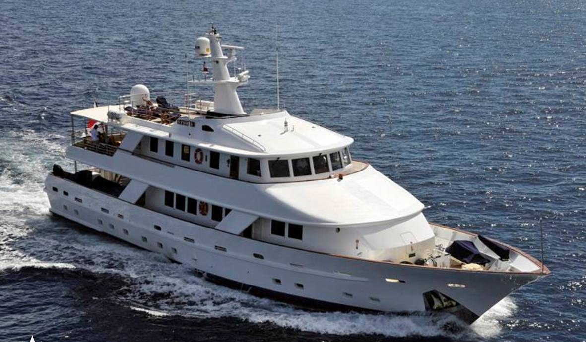 V. BAHRIA yacht charter 5