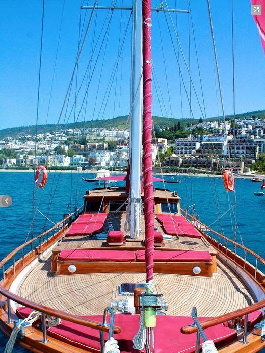 IL FRATELLO yacht charter 4