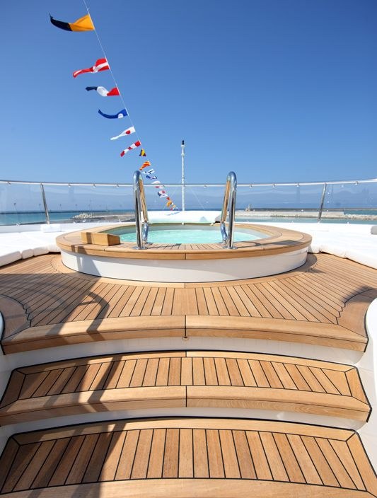 SEANNA yacht charter 3