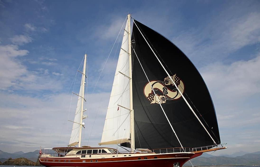 DAIMA yacht charter 2