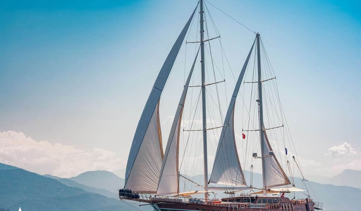 LYCIAN QUEEN yacht charter 2