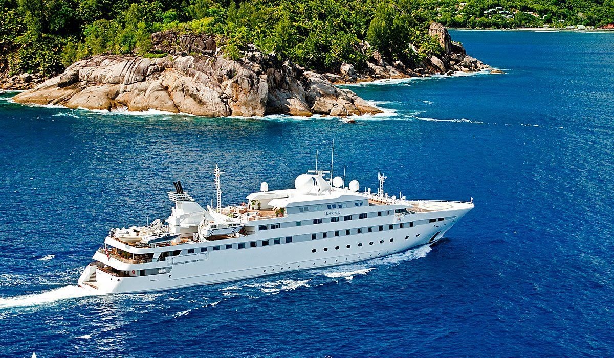 LAUREN L yacht charter 3