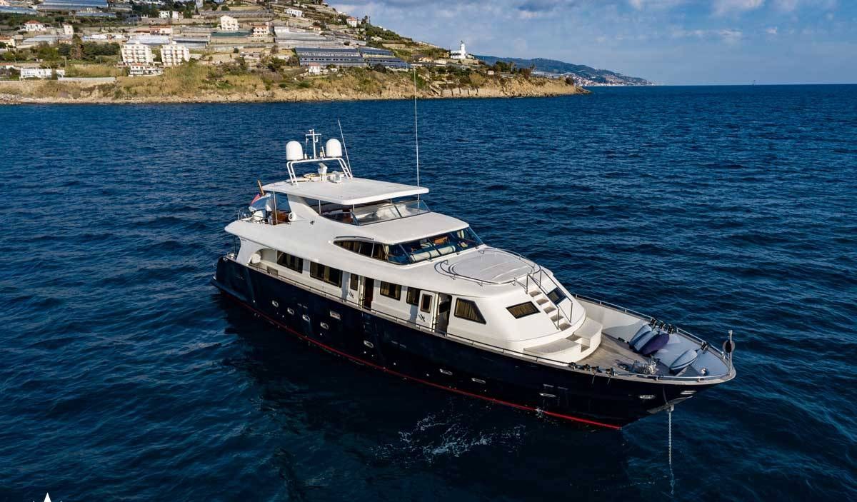 ARISTON FIVE yacht charter 2